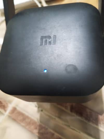 Xiaomi Wifi amplifier pro 3oo 2.4G to give your wifi a boost