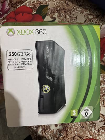 Xbox 360 Slim 250GB + Controller + Original Box | For Sale