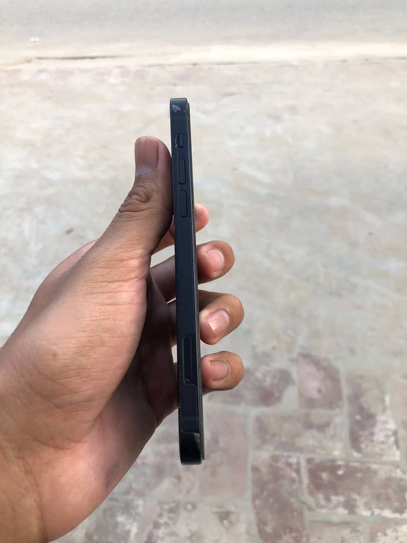 Apple iPhone 12 5