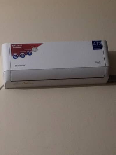 1 Ton Inverter Dawlance AC  Only 2 month used