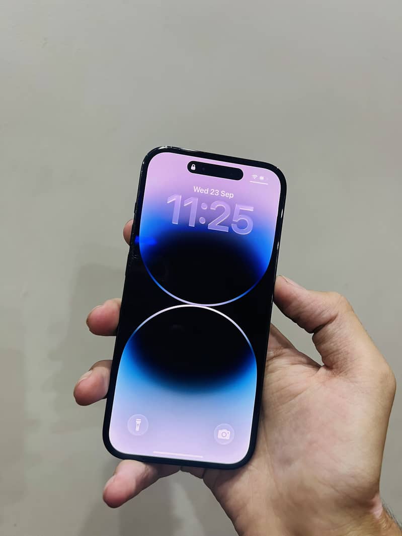 Apple iPhone 14 Pro 1