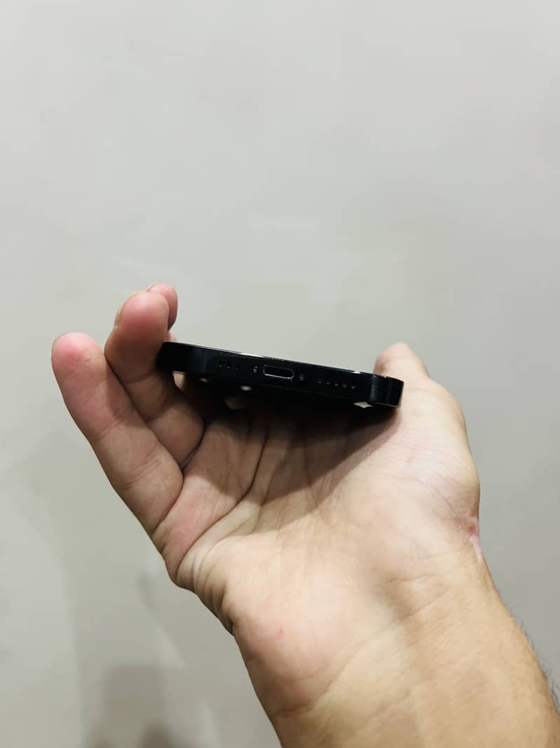 Apple iPhone 14 Pro 2