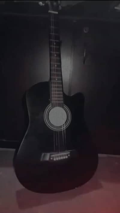 Acoustic Guitar For Sale – Good Condition