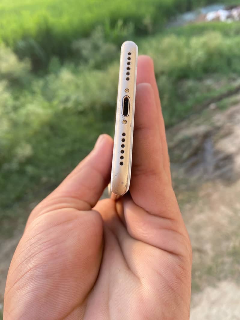 Apple iPhone 7 6