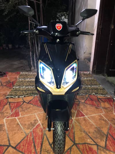 Metro Scooty Pro Available Brand New Just Fresh Bike just (100)KMs use