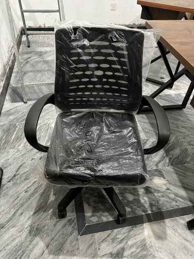 Brand New Office Chairs – Comfortable & Stylish | Black