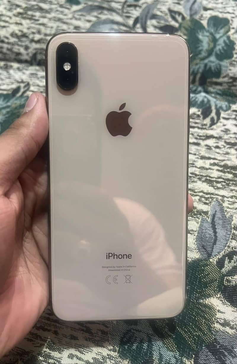 Apple iPhone XS Max 3