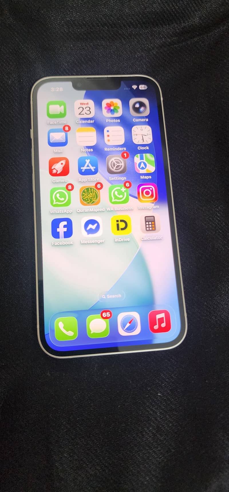 Apple iPhone 13 0