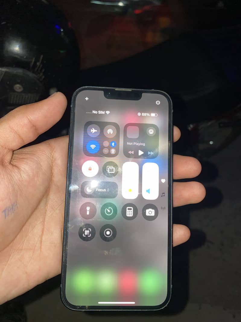 Apple iPhone 13 1