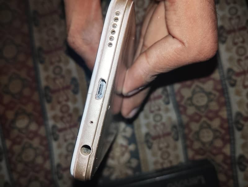 OPPO A57 5