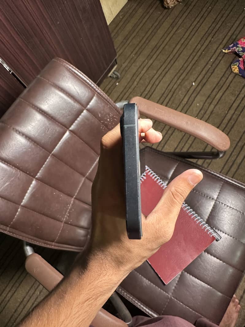 Apple iPhone 12 Pro Max 4