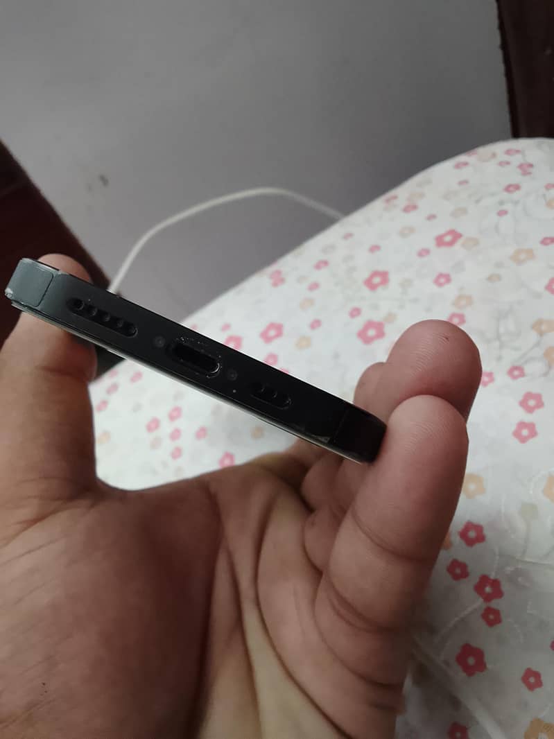 Apple iPhone 14 Pro 1