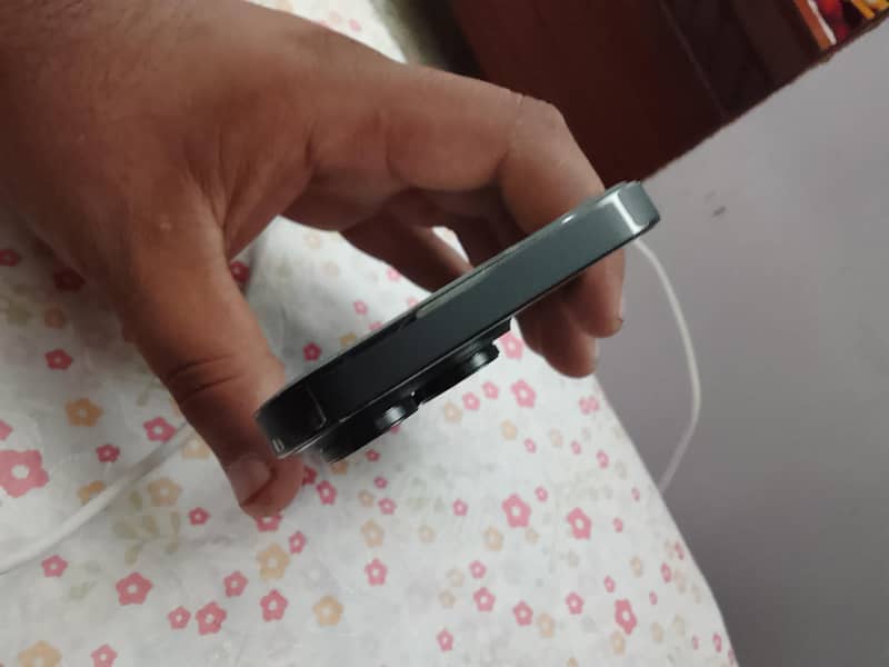 Apple iPhone 14 Pro 3