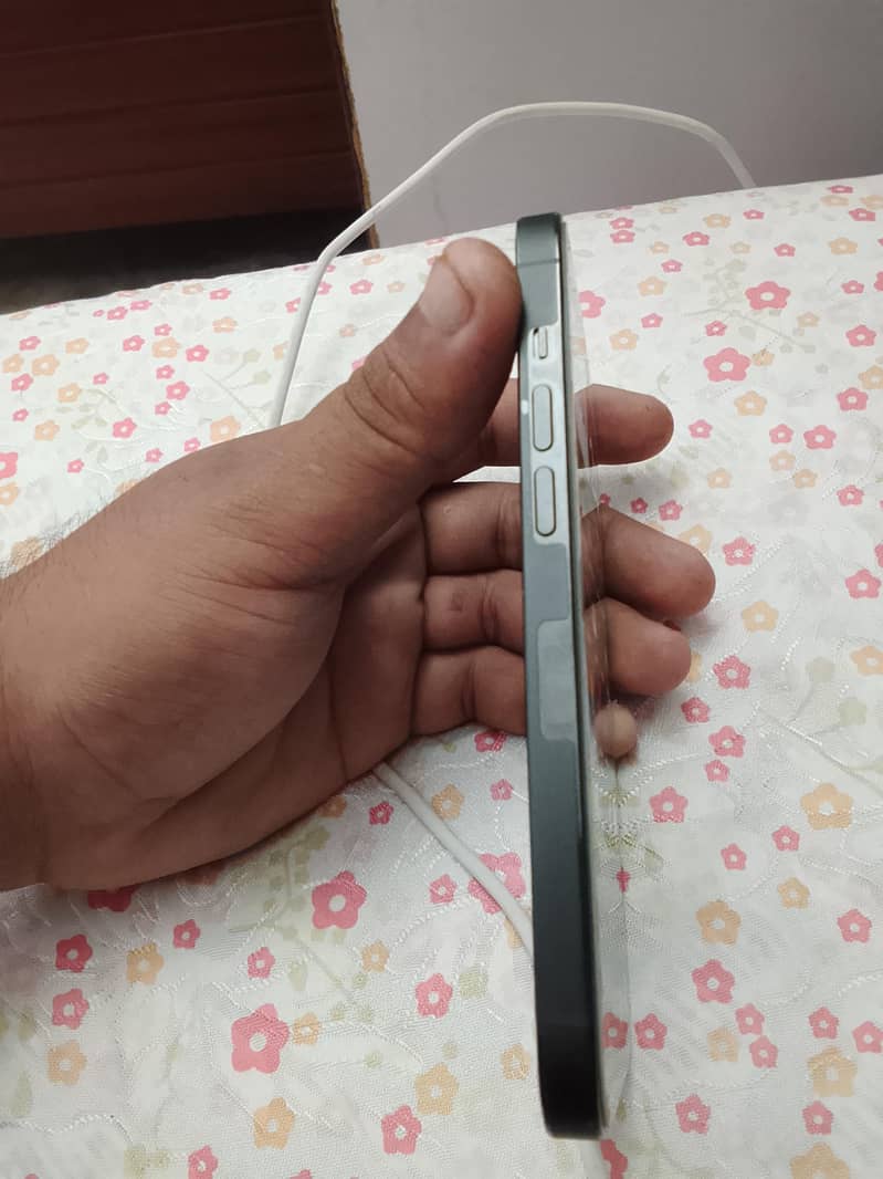 Apple iPhone 14 Pro 4