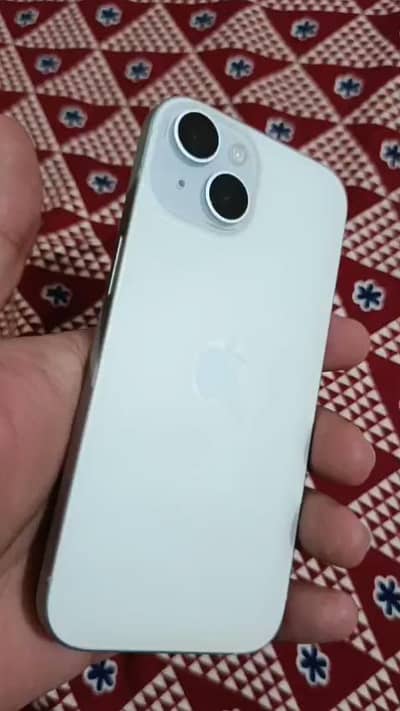 Apple iPhone 15