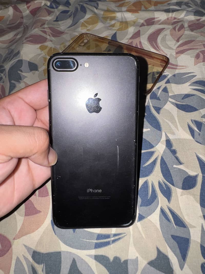 Apple iPhone 7 Plus 3