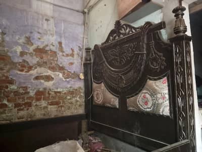 bed king size 8/10 condition
