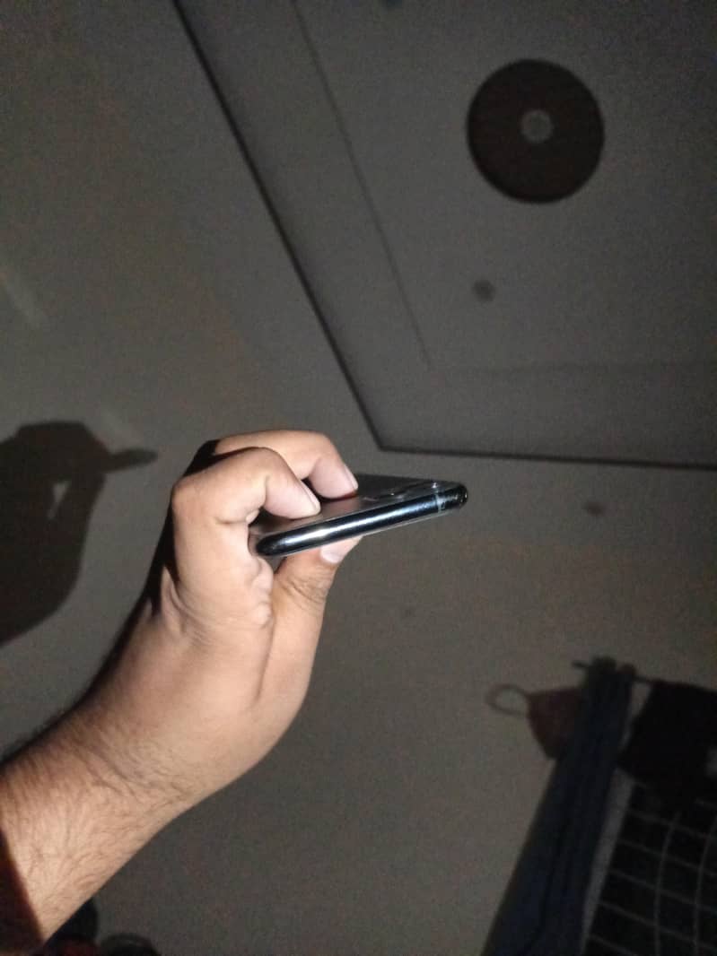 Apple iPhone 11 pro max 512 gb MDM 5