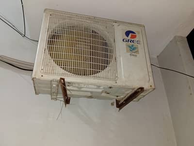 1.5 Ton Gree inverter used Ac for sale