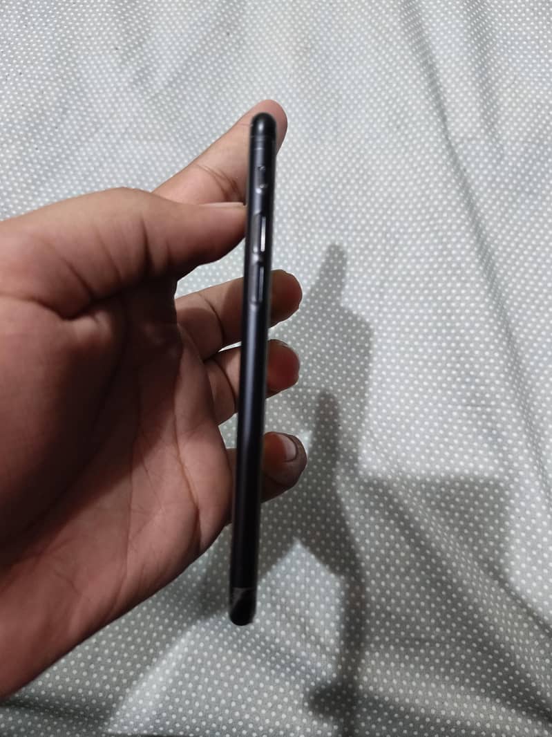 Apple iPhone SE 3