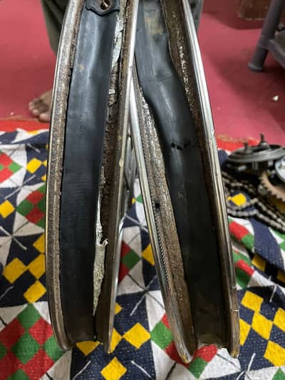 CD 70 Original Rear & Front Rims with Hubs