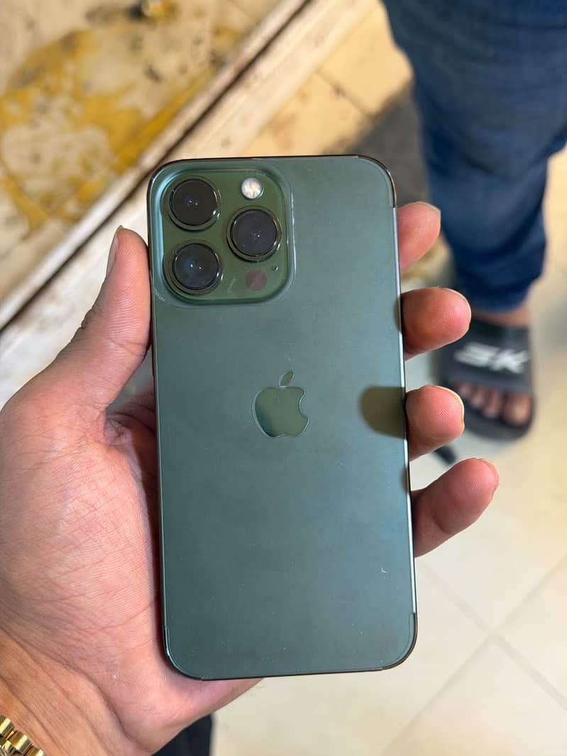 Apple iPhone 13 Pro 3