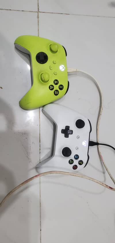 X BOX WIRELESS CONTROLLER URGENT SALE