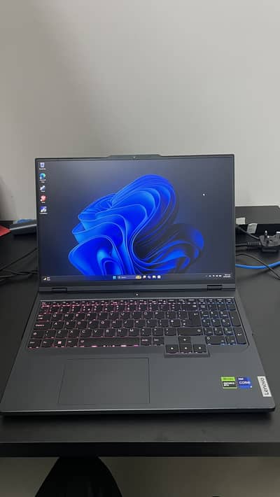 Lenovo legion 5 pro i9-13900HX | RTX 4070 | 32gb ram | 2TB ssd