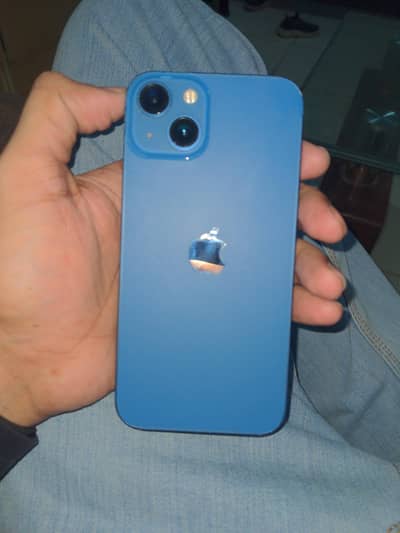 Apple iPhone 13