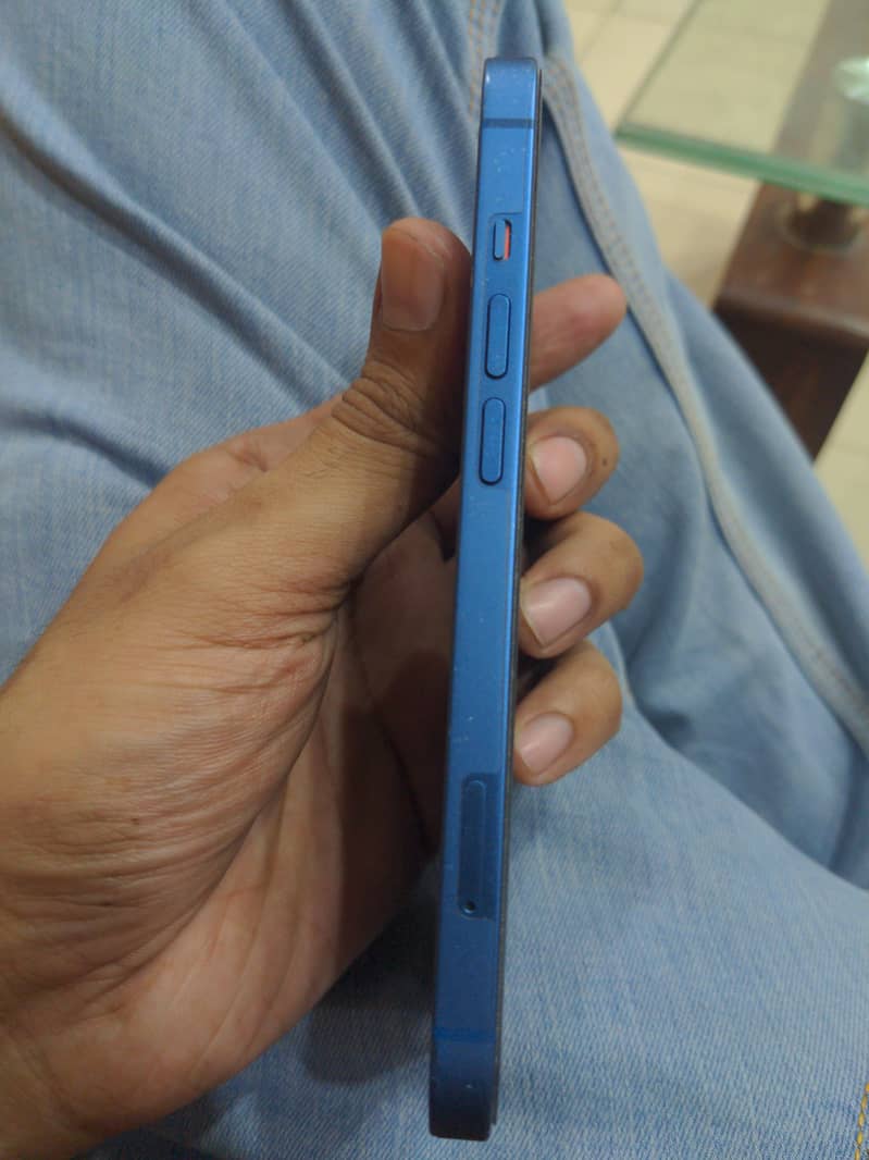 Apple iPhone 13 3