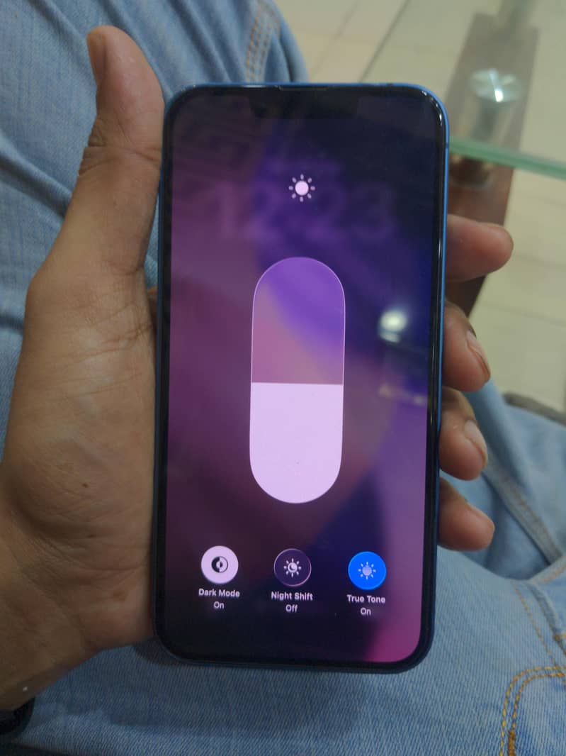 Apple iPhone 13 6