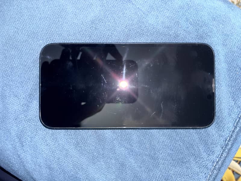 Apple iPhone 13 9