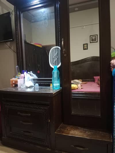 dressing table with long shelf and 4 drawers