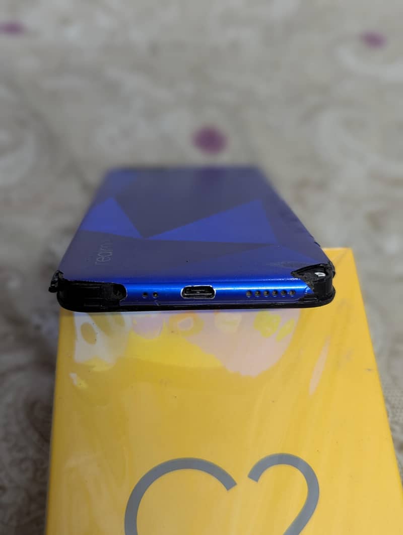 Realme C2 3