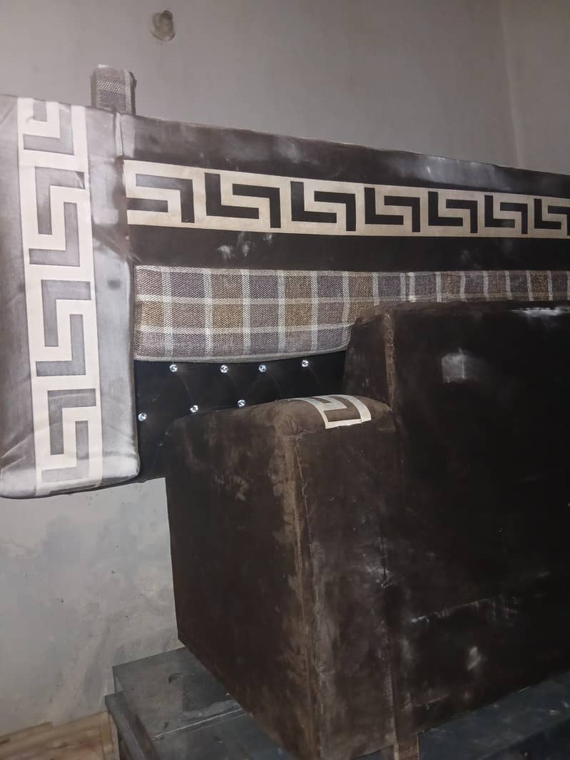 sofa sat 1