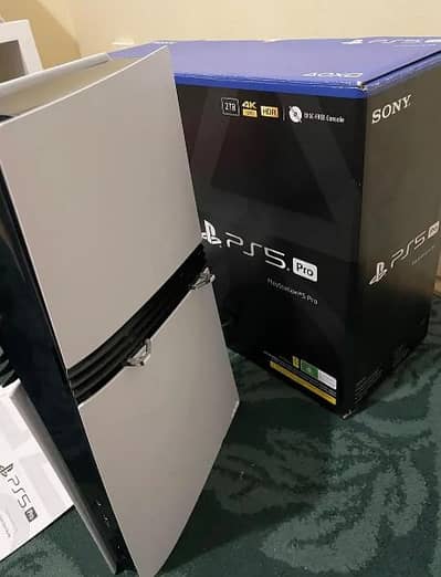 Sony playstation PS5 pro disk edition 2TB with complete box (ps5)