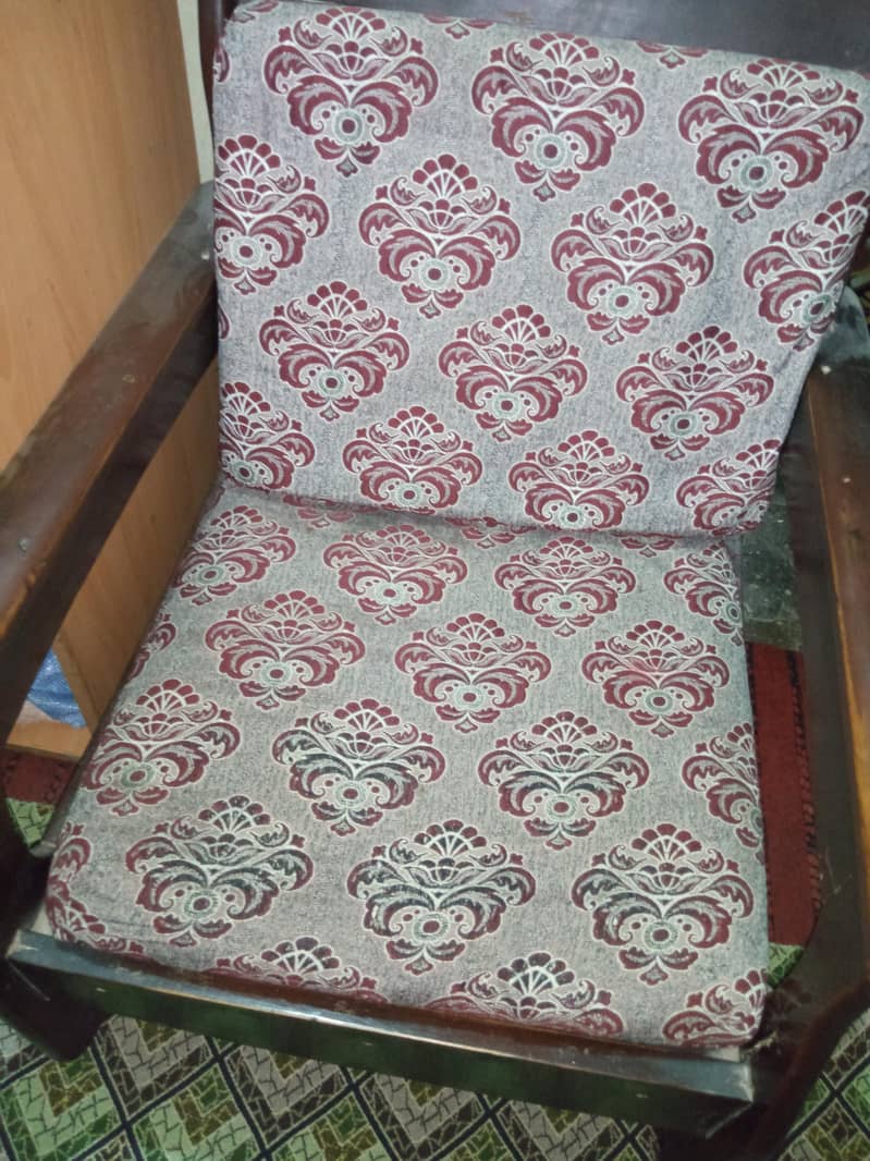 Used sofa set 1