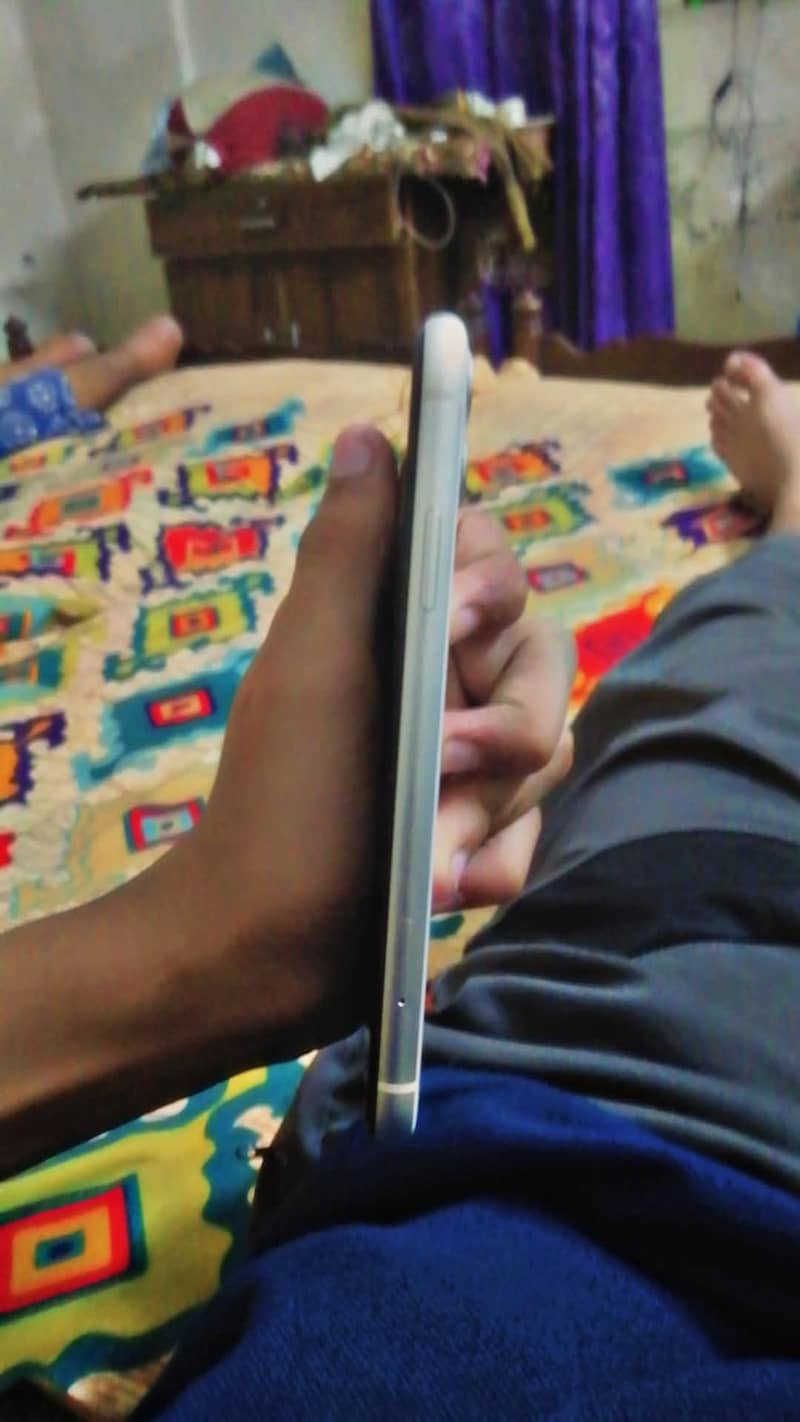 Apple iPhone 11 5