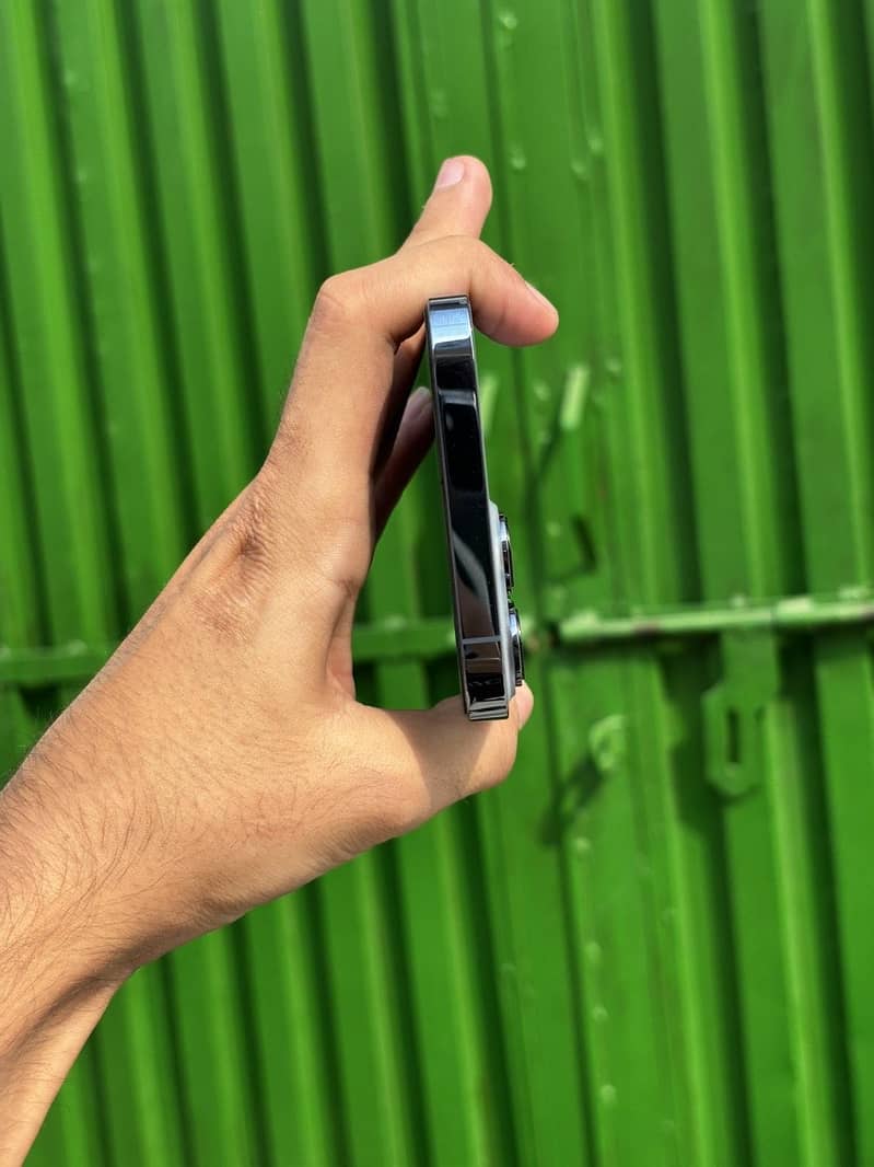 Apple iPhone 13 Pro Max 5