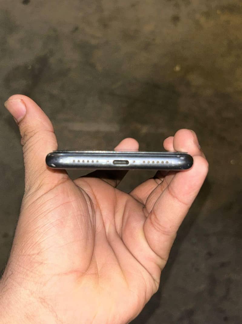 Apple iPhone 11 1