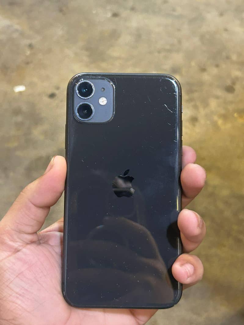 Apple iPhone 11 4