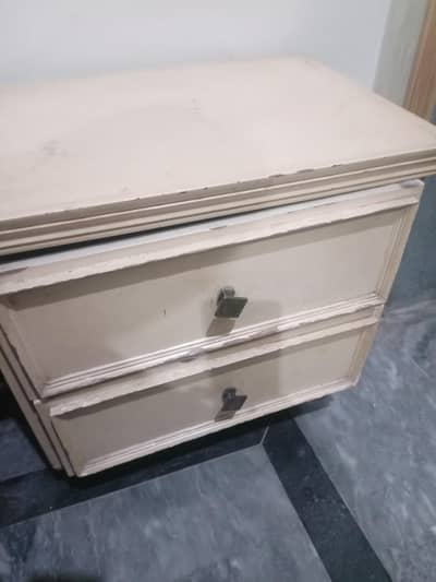 side table and chester drawer