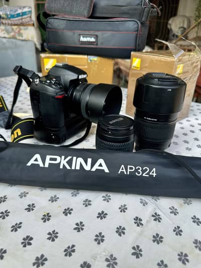 Nikon D7000 with box