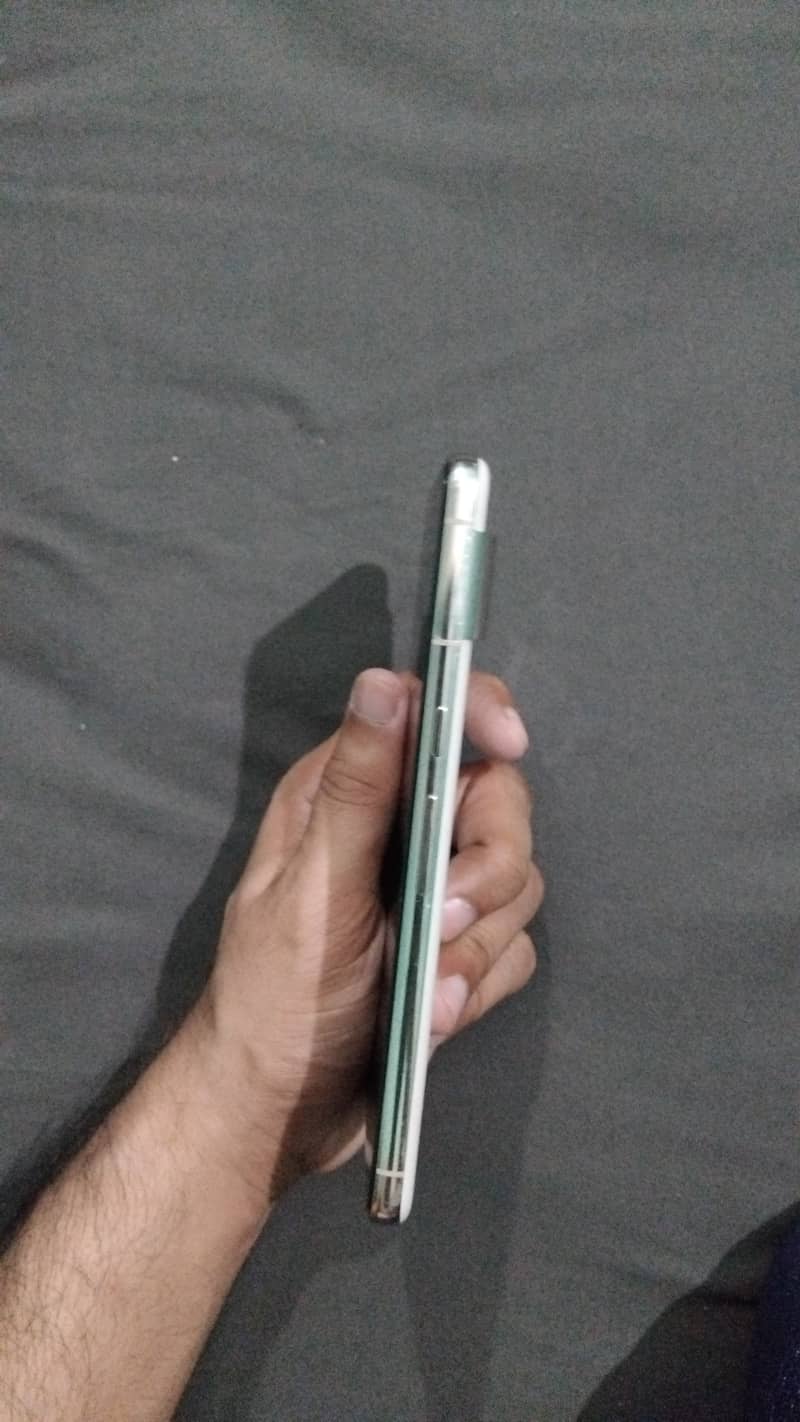 Google Pixel 8 Pro 2