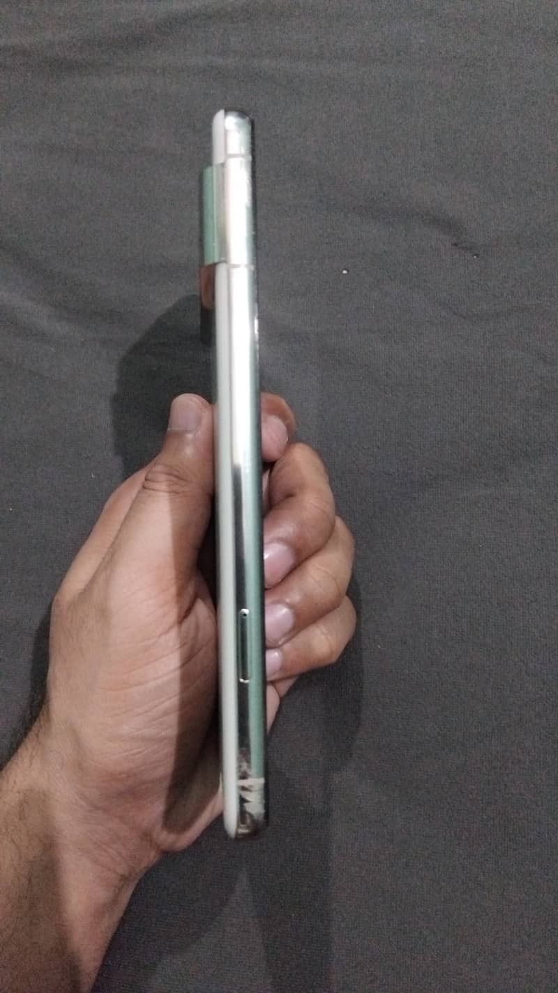 Google Pixel 8 Pro 4