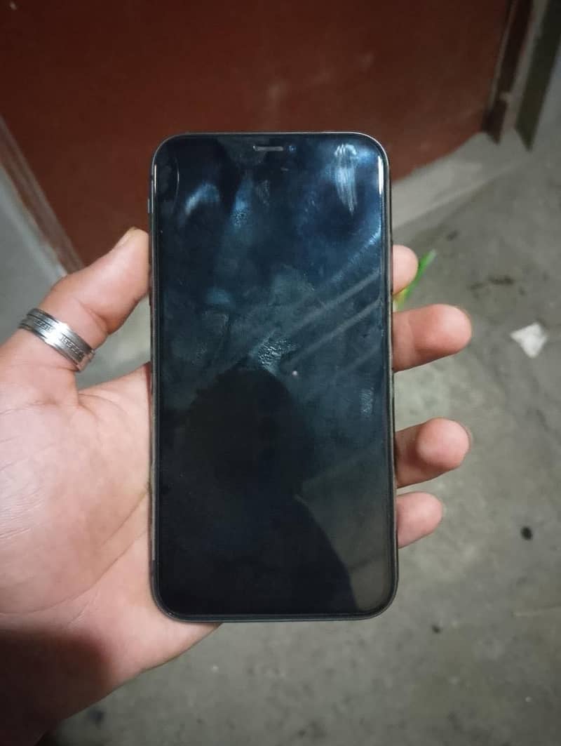 Apple iPhone 11 0