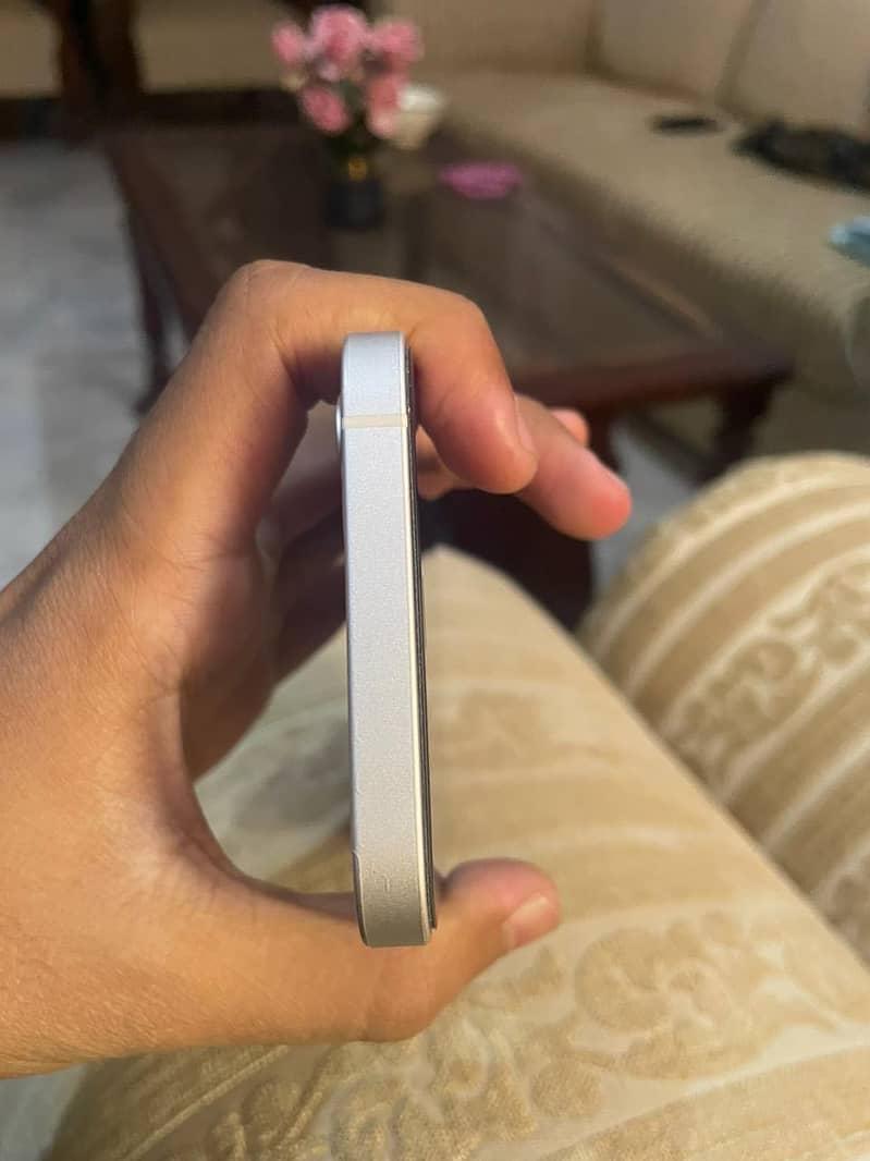 Apple iPhone 12 3