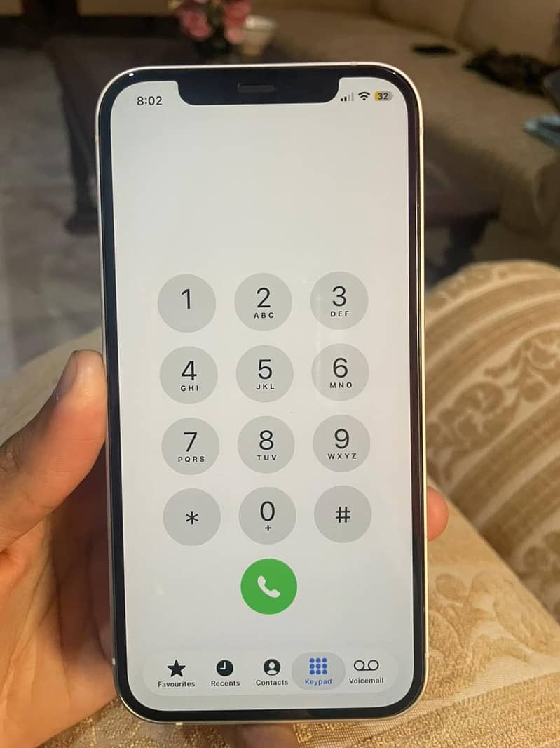 Apple iPhone 12 4