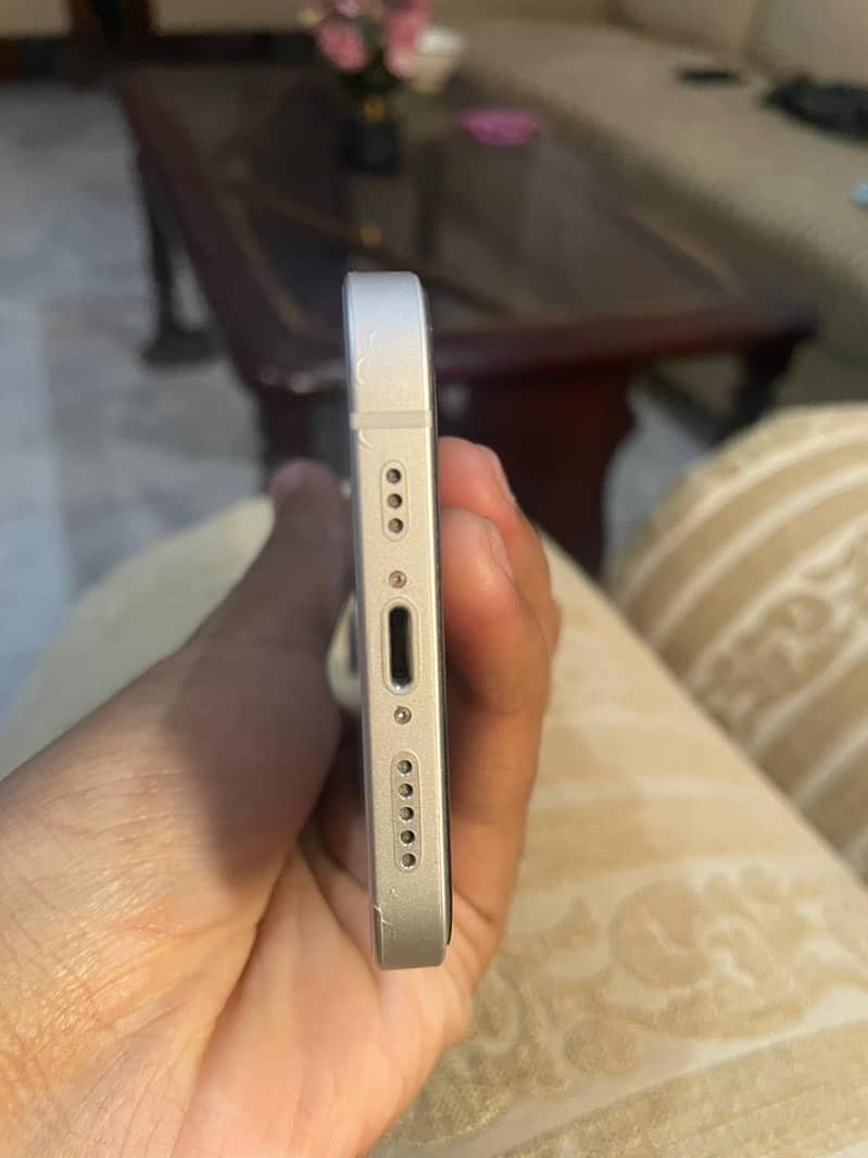 Apple iPhone 12 5