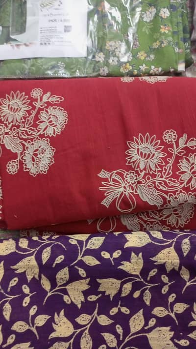 we sale linen clothes in very reasonable price 03054052125